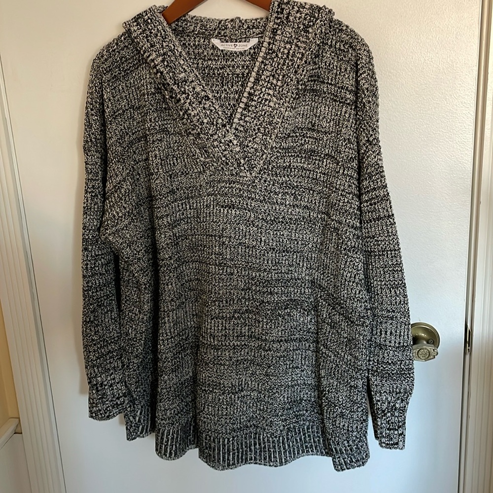 Active Zone Black Hooded Sweater Size X from Penningtons EUC